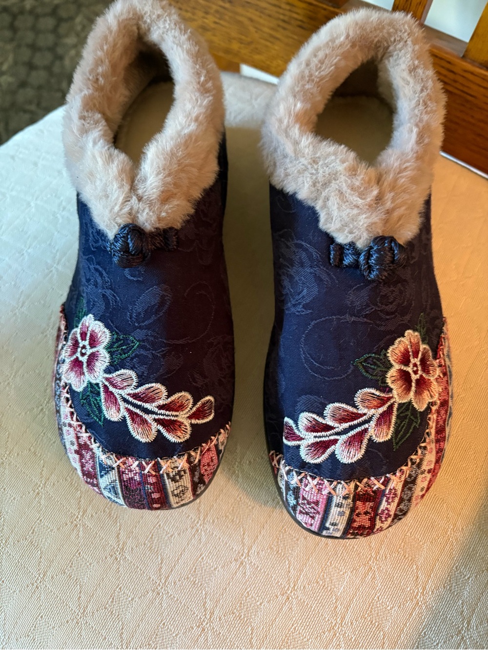 Plush-Lined Floral Embroidered Slip-On Slippers - Navy - Picture 1 of 6
